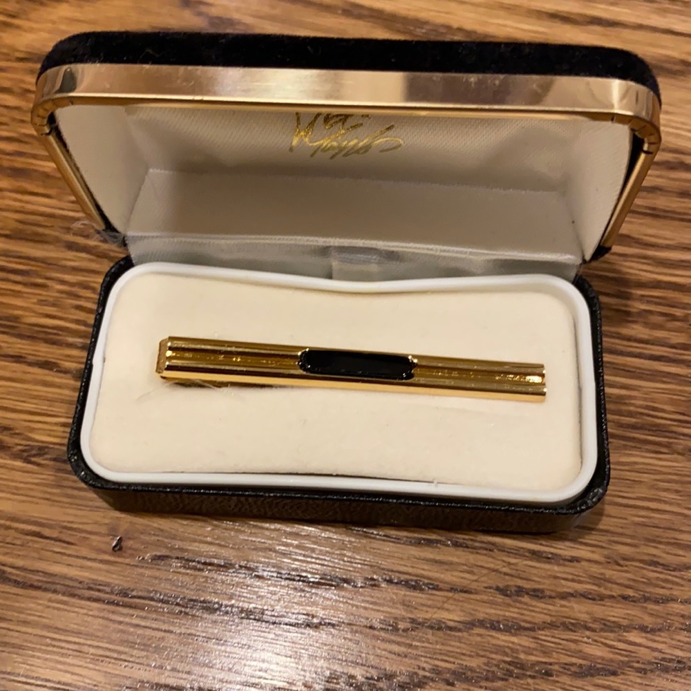 Lord and Taylor Onyx Tie Clip